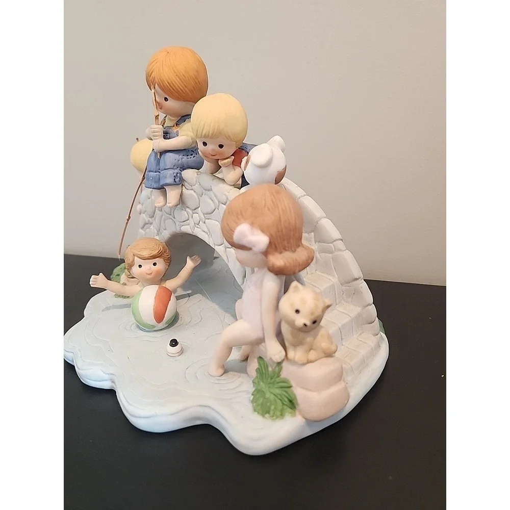 Enesco Country Cousins Fishing Bridge Swimming Hole Display 1983 Vintage Large‎